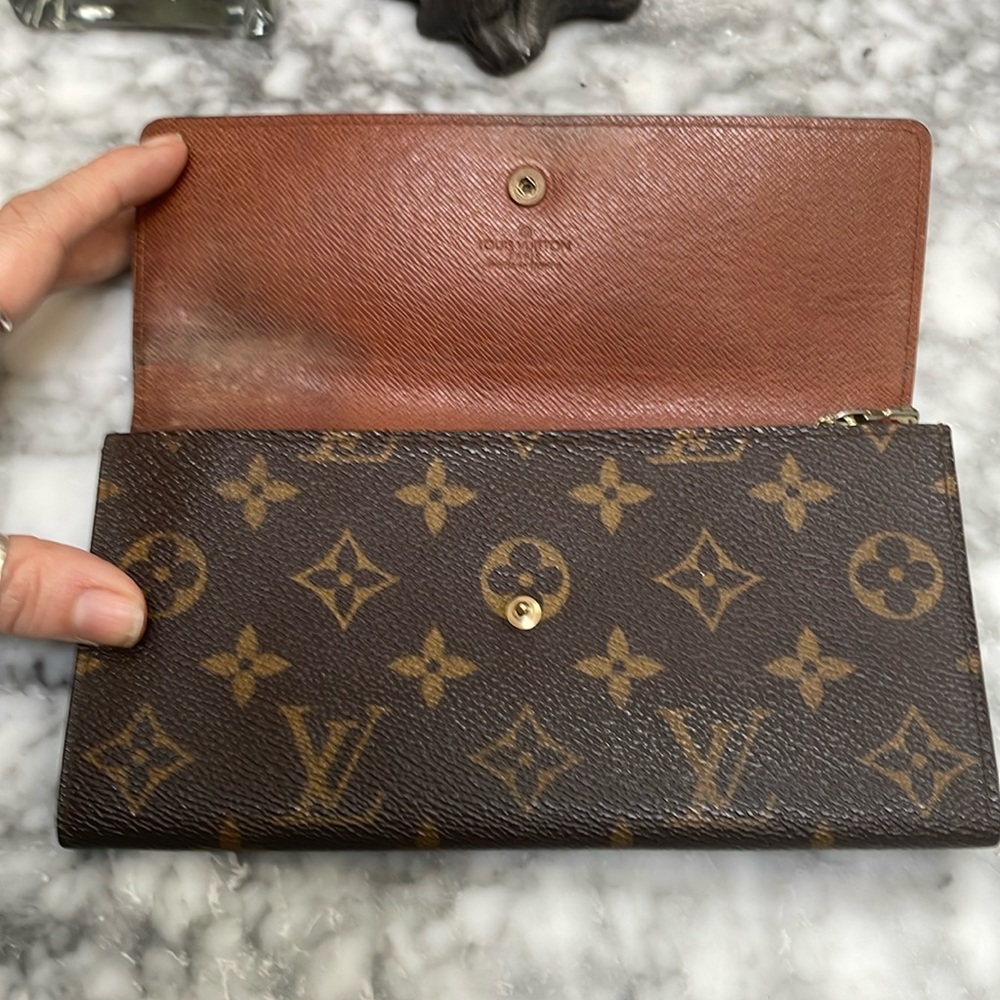 💯 Louis Vuitton VINTAGE monogram Sarah Portfolio bifold wallet! - Picture 3 of 15